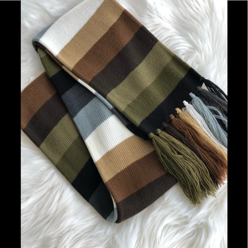 Striped Scarf with fringe - Picture 1 of 2